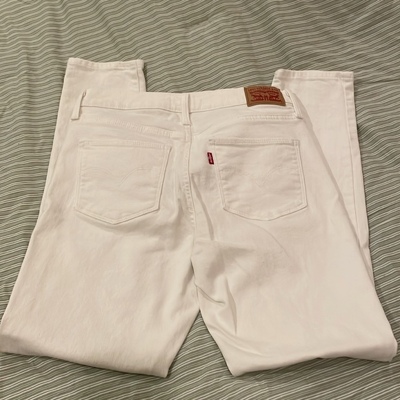 Levi’s 711 Slimming Skinny Jeans - Picture 2 of 8